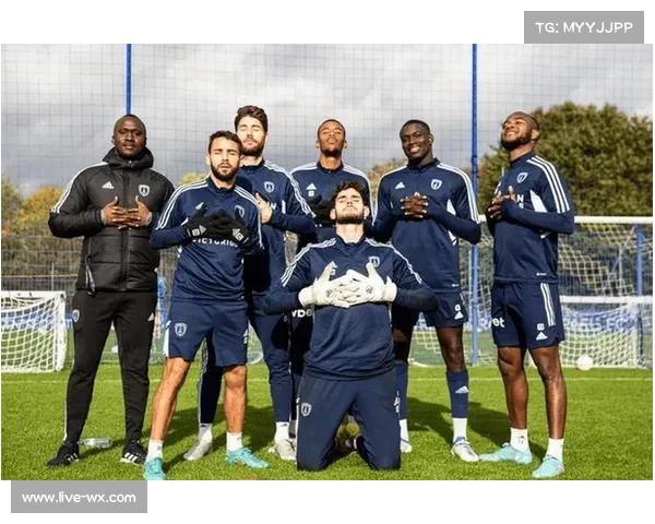 法国杯前瞻:洛里昂主场迎战巴黎FC,升班马能否复制联赛胜利 法国杯前瞻:洛里昂主场迎战巴黎FC,升班马能否复制联赛胜利