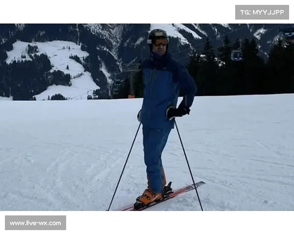前柏林赫塔高管普雷茨滑雪严重摔伤,三根肋骨骨折刺穿肺部 前柏林赫塔高管普雷茨滑雪严重摔伤,三根肋骨骨折刺穿肺部